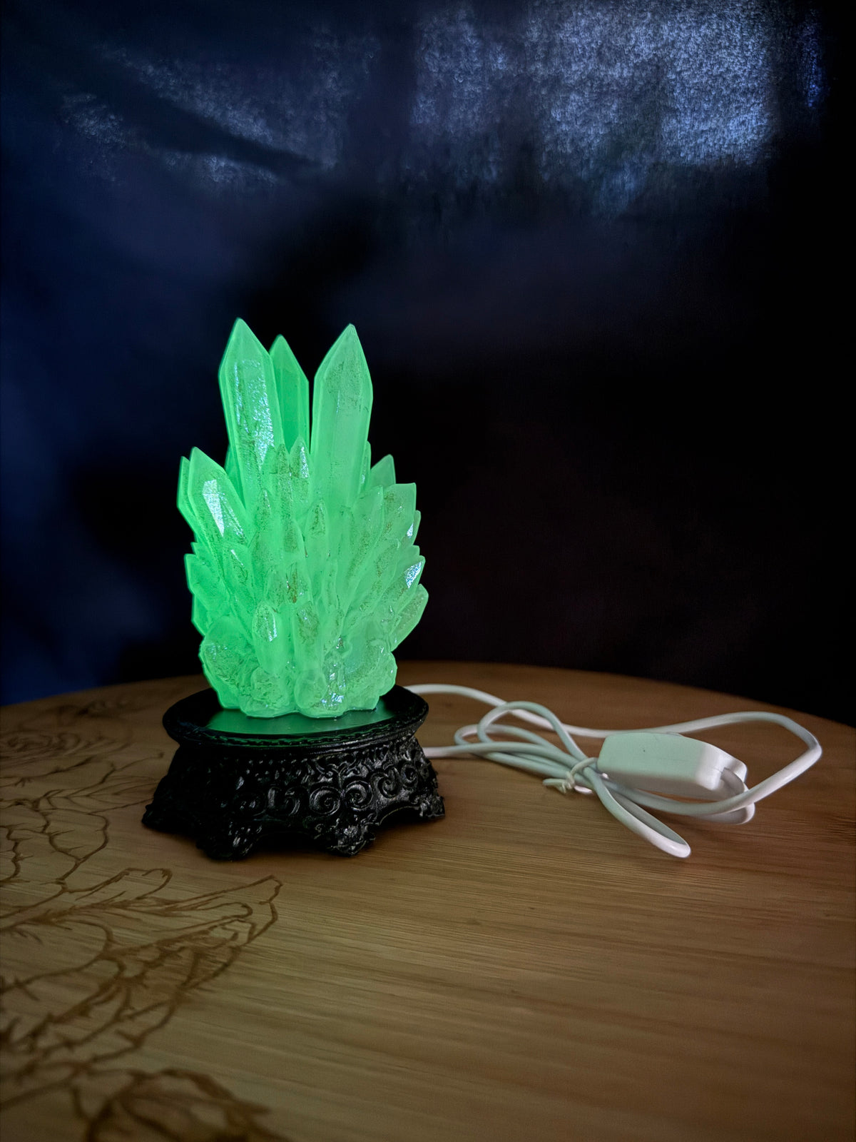 Glow in the Dark 3D Printed Resin Crystal Cluster RGB LED USB Light on Intricate Base