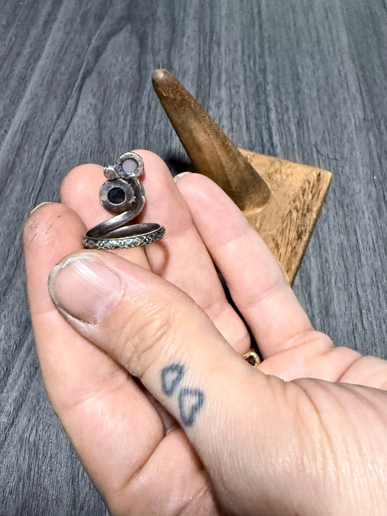 Articulated Labradorite & Chalcedony Bypass Ring with Intricate Band