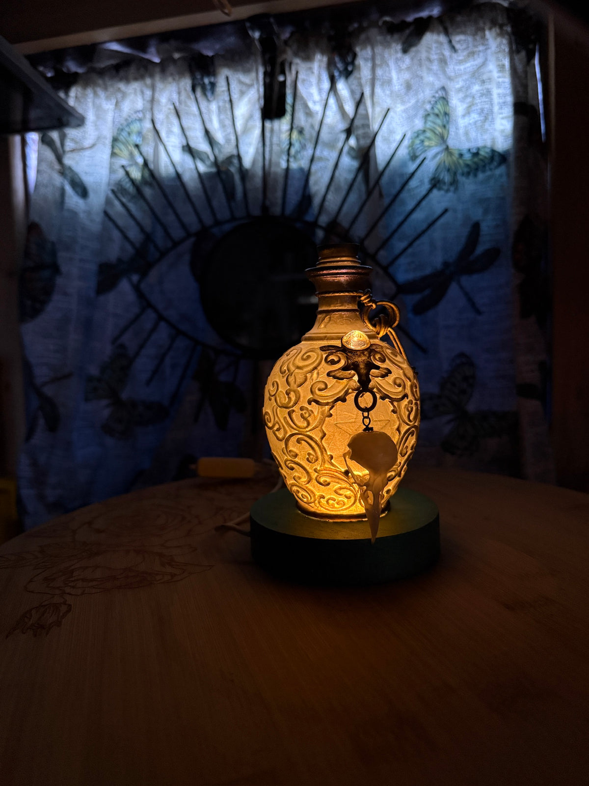 Potion Bottle Table Light w/ Bird Skulls