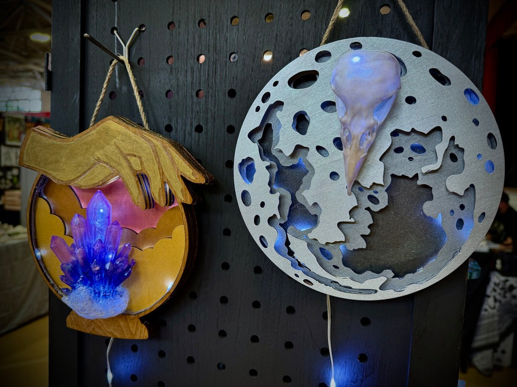 Glowing Silver Moon and Raven Skull Hanging Wall Light LED USB