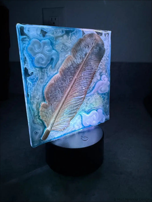 Whimsical Golden Feather Resin Lamp for a Dreamy Sanctuary - Light