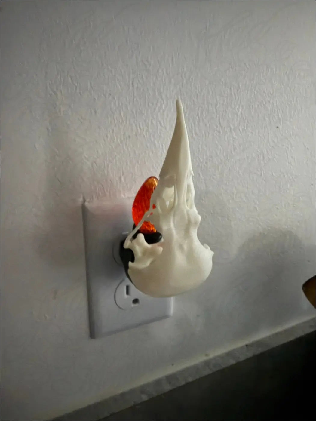 White Bird Skull Wall Night Light - Light 3DP Wall Plug