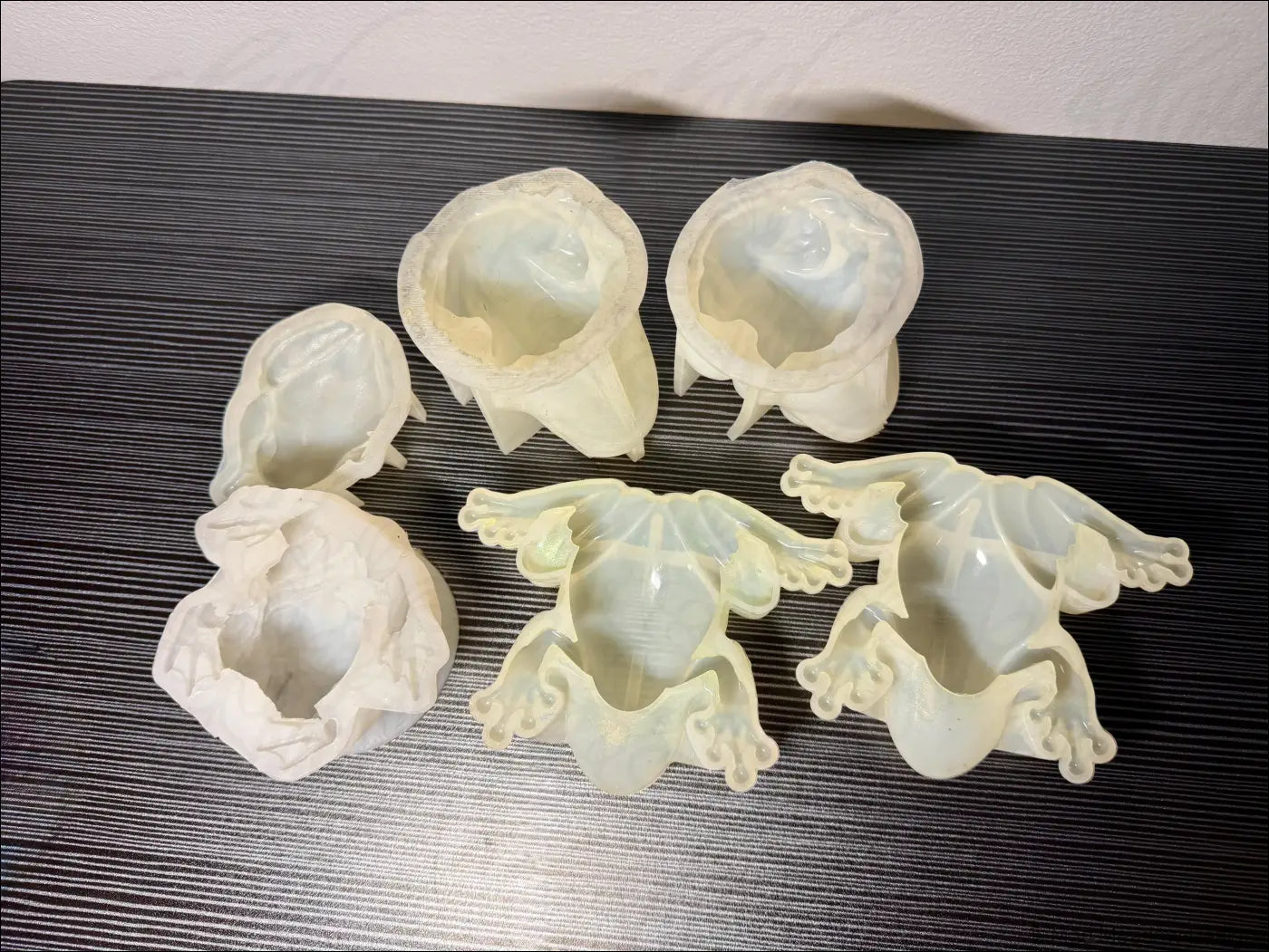 6Pcs Frog Toad Resin Silicone Mold Bundle Animal Epoxy Resin Casting Palm Size - Used Destash - Destash Supplies