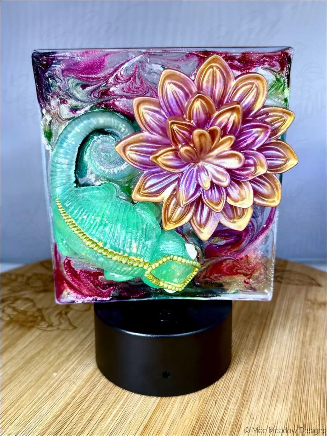 Glowing Chameleon and Vibrant Fuscia and Gold Flower RGB Color Change Night Light - Light