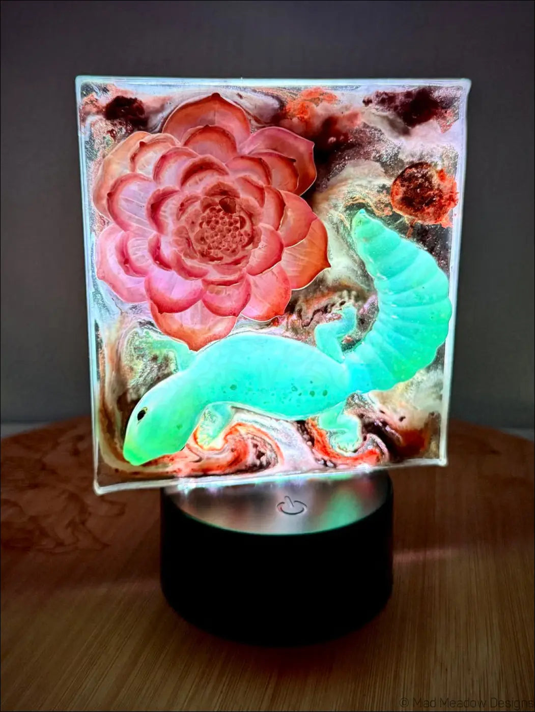 Glowing gecko resin lamp with pink lotus nightlight featuring an enchanting glowing gecko and shimmering gold accents