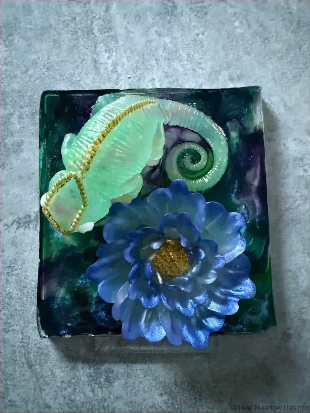 Whimsical Glowing Chameleon and Blue Flower RGB Color Change Night Light - Light