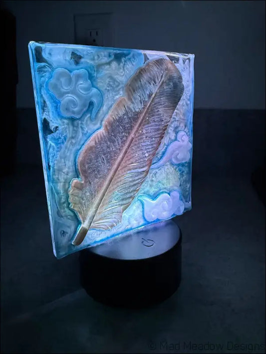 Whimsical Golden Feather Resin Lamp for a Dreamy Sanctuary - Light