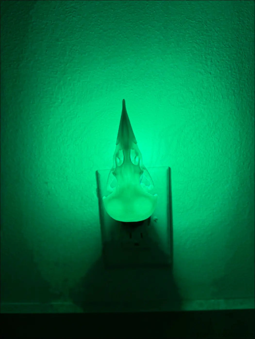 White Bird Skull Wall Night Light - Light 3DP Wall Plug