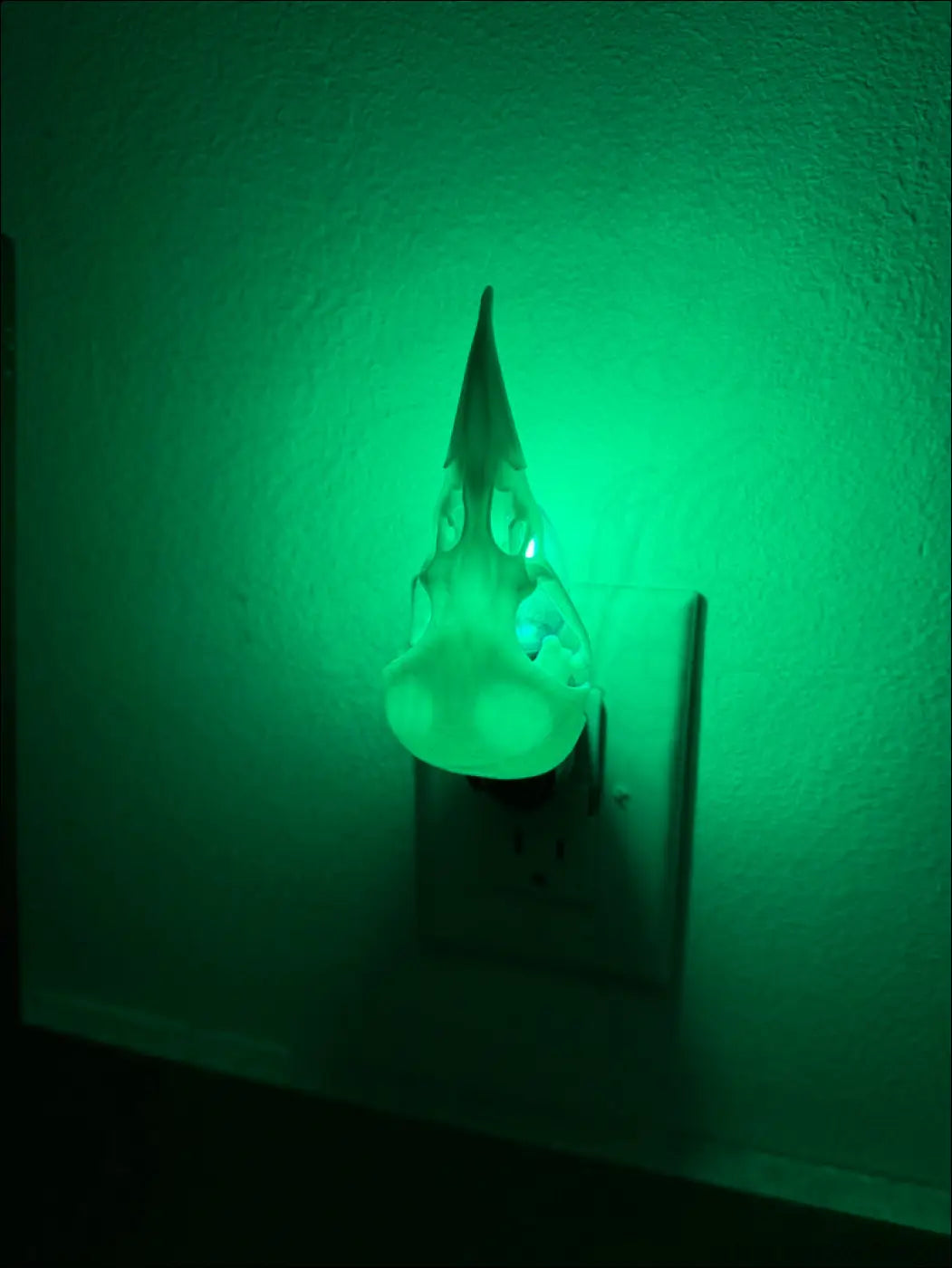 White Bird Skull Wall Night Light - Light 3DP Wall Plug